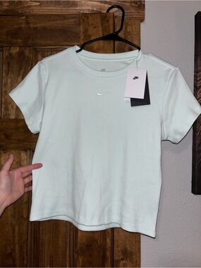 Nike fitted tee